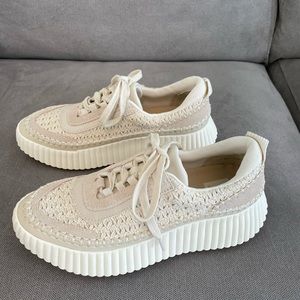 NEW W/ TAGS Dolce Vita Dolen Sneaker (Women’s)